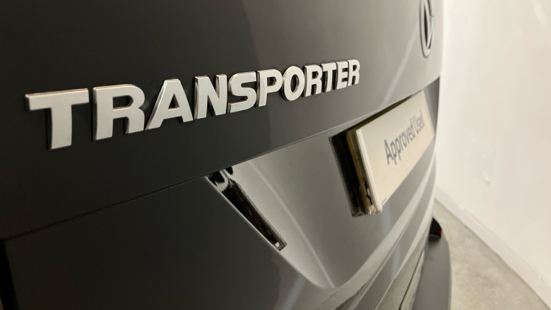 Volkswagen Transporter T32 Lwb Diesel 2.0 TDI 150 Highline Kombi Van DSG